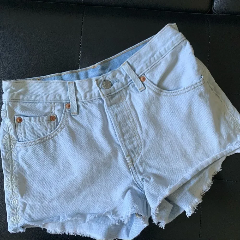 LEVIS 501 DENIM SHORTS